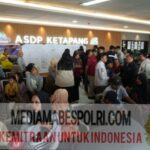 KMP Tunu Pratama Jaya Tenggelam, Bupati Ipuk Kerahkan Fasilitas Bantu Evakuasi dan Tindakan Medis Polish_20250703_154228360
