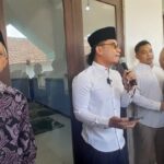 Gusmiftah Kunjungi Guru Madin Ahmad Zuhdi di Rumah Kediaman WhatsApp-Image-2025-07-19-at-14.09.37-2-1200x675