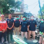 Tim Sidokkes Polres Jakbar Evakuasi Relawan Kebakaran di Mangga Besar IMG-20250929-WA0016