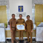 Bupati Enrekang Terima Penghargaan dari Kemenkumham RI atas Komitmen Bentuk Pos Bantuan Hukum. IMG-20251006-WA0350