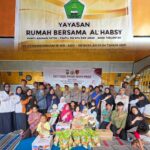 Satreskrim Polres Jember Gelar Bakti Sosial : Wujud Kepedulian HUT Reserse Polri ke-78 PhotoGrid_Site_1765244953569