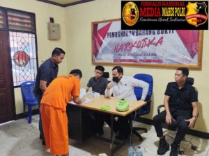 *Sat Resnarkoba Polres Poso Musnahkan Babuk Narkotika Jenis Sabu, Disaksikan Tersangka*