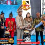 Dukung Kelestarian Budaya Daerah, Kapolda Kalteng Hadiri Karnaval Festival Budaya Isen Mulang AIFoto_20260518_082655253