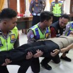 Polres Melawi Gelar Pelatihan Pertolongan Pertama Pada Korban Kecelakaan IMG-20260514-WA0034