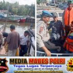 Laksanakan Pengamanan Dan Pengecekan Keselamatan Penumpang Di Pelabuhan Speedboat Sukadana 