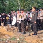 Kapolres Muara Enim.AKBP Hendri Syaputra, S.IJ Bersama Kompol Toni Arman, SH Waka Polres Muara Enim. Dan Jajaran Anggota Polres. 