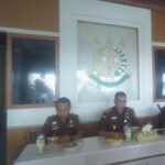 Usai Pemusnahan Kajari Kabupaten Pasuruan luangkan Waktu Perkenalkan Diri ke Awak Media Se-Pasuruan Raya