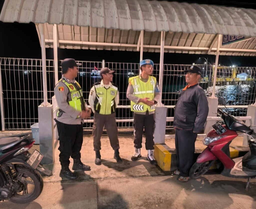 Polsek Kawasan Pelabuhan Laut Tano Intensifkan Patroli Dialogis, Imbau Pengguna Jasa Waspada Cuaca dan Keamanan