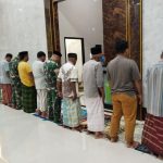 Koramil 03-/Galesong Utara Gelar Sholat Subuh Berjamaah Keliling Bersama Masyarakat