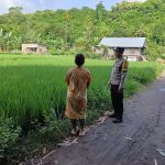 Dukung Ketahanan Pangan Nasional, Bhabinkamtibmas Desa Karang Dima Ajak Warga Manfaatkan Lahan Pekarangan img-20260618-wa00225112279455485040205