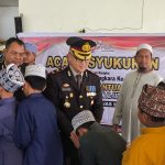 Polres Kapuas Hulu Salurkan Bansos ke Pondok Pesantren Al-Fatah dalam Peringatan Hari Bhayangkara ke-80