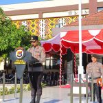 Sebanyak 52 Personel Polres Lombok Utara Resmi Naik Pangkat, Kapolres Pimpin Upacara Tradisi Siraman Kembang