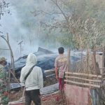 Damkarmat Bersama Personel Piket SPKT Polsek Jereweh dan Babinsa Desa Setempat Padamkan si Jago Merah IMG-20260710-WA0017