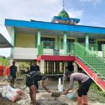 SINERGITAS TNI-POLRI DUKUNG PROGRAM TMMD, BANGUN SUMUR BOR DAN PENAMPUNGAN AIR BERSIH DI MASJID AL HIDAYAH DESA ULAK PAUK