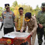 Kapolda Kalteng Dampingi Gubernur Resmikan SD Islam di Kotawaringin Barat AIFoto_20260827_224042199