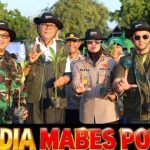 Dukung Ketahanan Pangan Nasional, Bhabinkamtibmas Desa Pemasar Tinjau Langsung Perawatan Sawah Warga