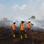 Cegah Karhutla Meluas, Tim SAR Dit Samapta Polda Kalbar Bergerak Cepat di Kubu Raya
