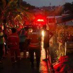 Respons Cepat Sat Brimob Polda Kaltim Bantu Penanganan Kebakaran Permukiman di Samarinda