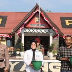Rayakan Ulang Tahun Personel Dengan Cara Berbeda, Kapolres Melawi Dorong Budaya Peduli Lingkungan IMG-20260810-WA0048