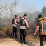 Respons Cepat Laporan Call Center 110, Patroli Polresta Samarinda Amankan Lokasi Kebakaran Lahan di Palaran IMG-20260815-WA0016