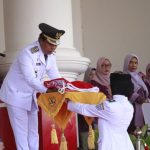 Polres Sumbawa Barat Hadiri dan Amankan Upacara Peringatan HUT Ke-81 RI di Lapangan Graha Fitrah IMG-20260818-WA0019