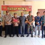Cegah Polemik Pengibaran Bendera Setengah Tiang, Polsek Seberuang Gelar Musyawarah Bersama Muspika dan Pemerintah Desa Screenshot_2026-08-06-21-22-49-99_6012fa4d4ddec268fc5c7112cbb265e7
