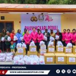 HUT Polwan ke-78, Polwan dan Bhayangkari Nyalakan Harapan Anak-anak Honai Belajar di Tembagapura Mediamabespolri. Com