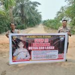 Peduli Dampak Kabut Asap Personel Polres Ketapang Bagikan Masker Gratis Dan Imbau Warga Stop Bakar Lahan