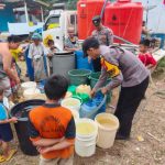 Peduli Warga Terdampak Krisis Air, Polsek Badau Salurkan 10.000 Liter Air Bersih Screenshot_2026-09-04-19-32-47-25_6012fa4d4ddec268fc5c7112cbb265e7