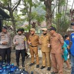 Bantu Warga Kesulitan Air Bersih, Brimob Kalbar Salurkan Air Bersih di Ketapang IMG-20261007-WA0002