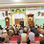 Polisi Bersama Masyarakat, Kapolres Takalar Gelar Jum’at Keliling Di Masjid Hayatil Iman