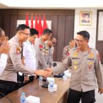 *Pimpin Laporan Kesatuan, Kapolda Maluku Irjen Pol Suwondo Nainggolan Tekankan Filosofi “Roso, Nalar, Rogo” dan Pelayanan Tanpa Arogansi* IMG-20261016-WA0109