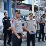 *Implementasikan Program 100 Hari Kerja Kapolri, Kapolda Maluku Turun Langsung Pimpin Gatur Lalin dan Bagikan Masker di Ambon*