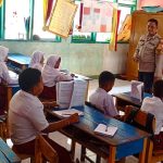 Lewat Program POLINDIK, Bhabinkamtibmas Polres Takalar Edukasi Siswa SD Tentang Anti-Perundungan Dan Tertib Berlalu Lintas IMG-20261020-WA0026