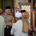 POLRES KAPUAS HULU GELAR JUMAT KELILING, KAPOLRES SAMPAIKAN PESAN KAMTIBMAS DAN SERAP ASPIRASI JAMAAH IMG-20261024-WA0017