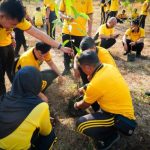 Polresta Cirebon Tanam 30 Bibit Pohon Mangga, Kapolresta: Menjaga Lingkungan Adalah Tanggung Jawab Bersama