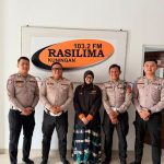 Polres Kuningan Gencarkan Edukasi Tertib Berlalu Lintas Melalui Talkshow Radio dalam Operasi Patuh Lodaya 2026