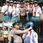 Kunjungi SMA Negeri 1 Jember, Kapolres Jember Sampaikan Pesan Kamtibmas dan Ajak Pelajar Bangun Lingkungan Sekolah yang Aman